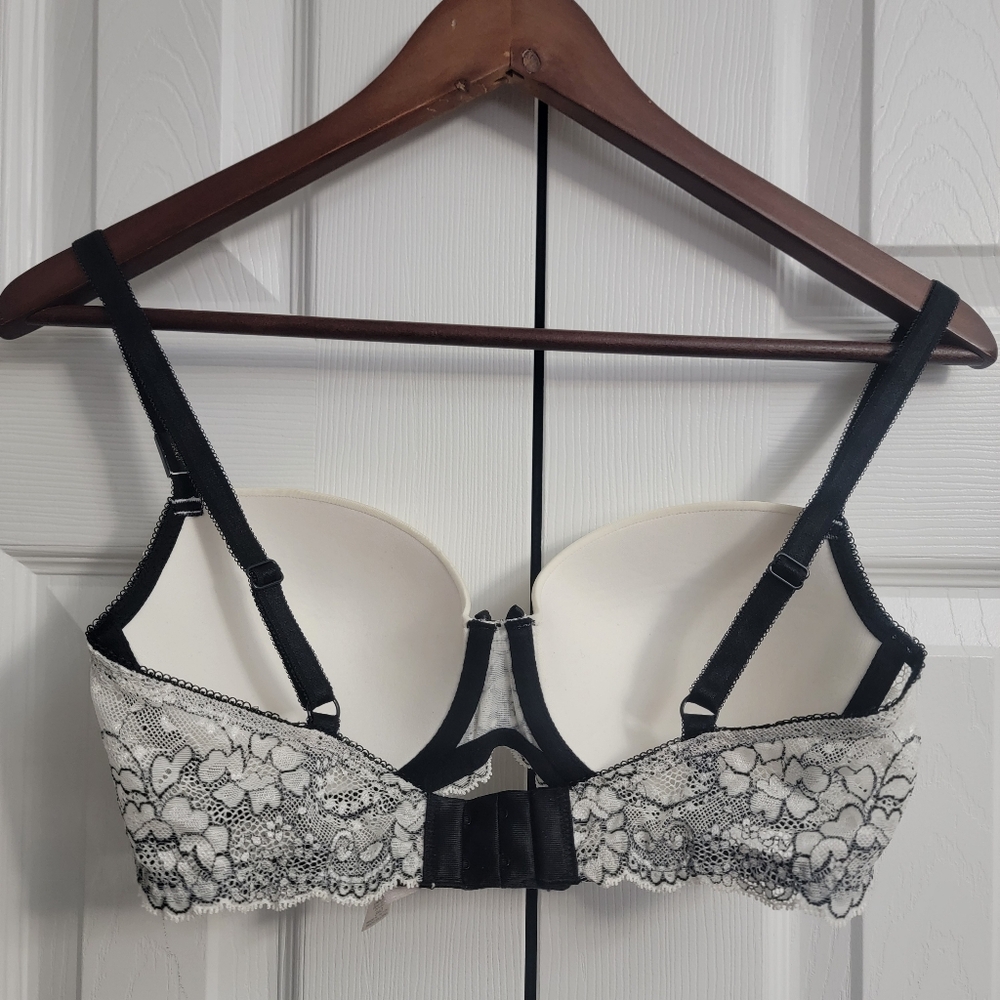Victoria's Secret Dream Angels Lined Demi Black & White Lace 34D New w/ Size Tag - Picture 3 of 6
